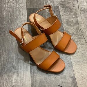 Old Navy Women's Brown Sandals